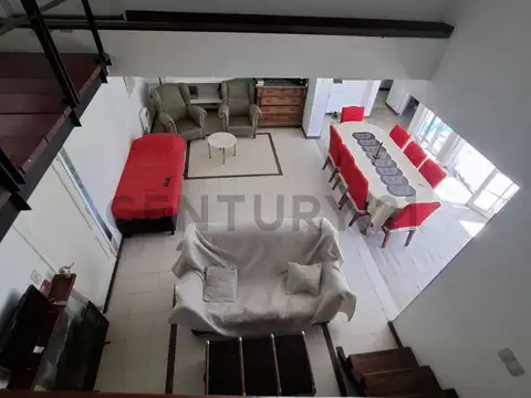 Casa 5 ambientes con 3 baños