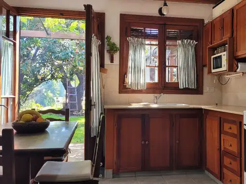 Casa 5 ambientes con 3 baños