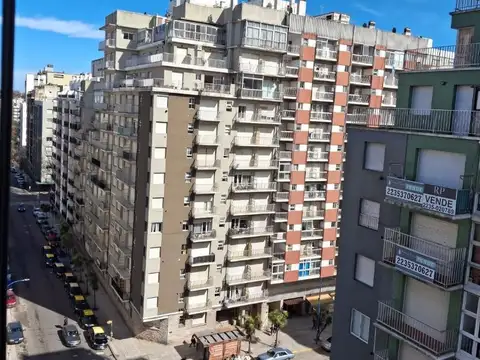 VENTA DEPTO 1 AMB A LA CALLE