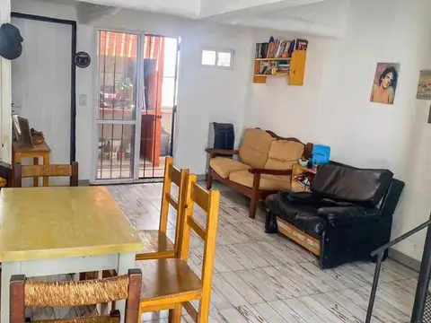 PH en venta - 1 dormitorio 1 baño - 55mts2 - Tolosa