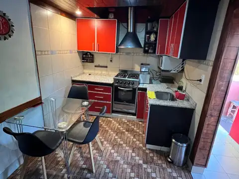 Depto Tipo Casa en Venta de 6 ambientes