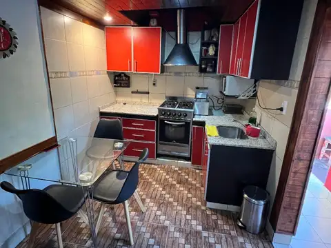 Depto Tipo Casa en Venta 50 años
