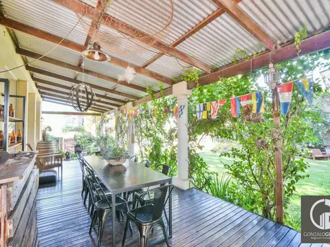 Casa en Venta con 1 cochera