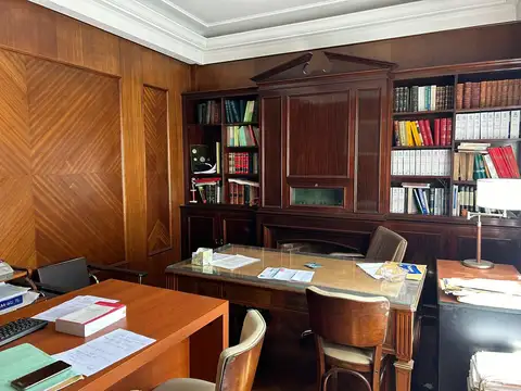 Oficina en Venta 80 años