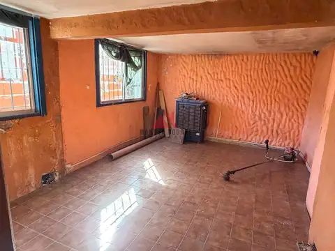 Casa 2 ambientes con 2 baños