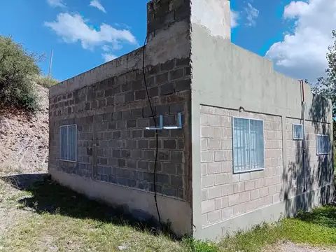 VENDO CASA 3 AMBIENTES - EL VOLCAN