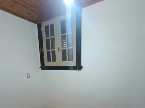 Oficina 5 ambientes con 2 baños