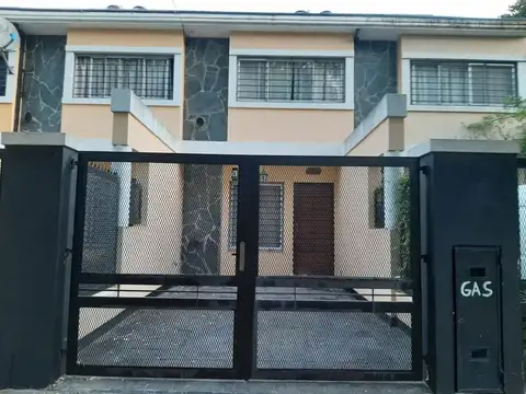 Depto Tipo Casa en Venta de 3 dormitorios