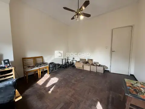 Depto Tipo Casa en Venta 50 años