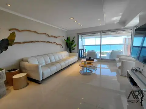 Departamento 5 ambientes con 4 baños