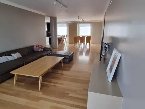 Departamento en Alquiler de 4 ambientes