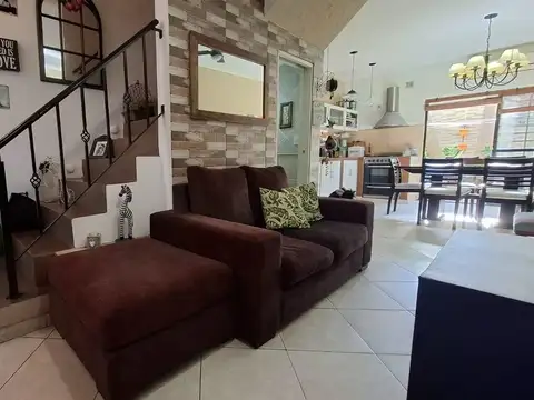 Depto Tipo Casa en Venta de 2 dormitorios