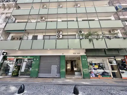 Ideal inversión! Departamento de dos ambientes en venta y alquiler ubicado en San Telmo.