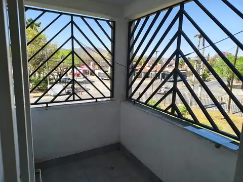 Departamento 4 ambientes con 1 baño