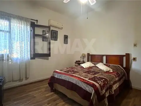 Chacra de 3 hectáreas con 4 construcciones y renta