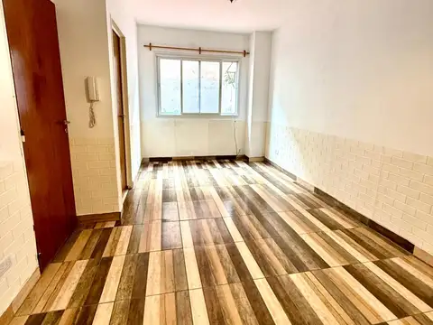 Av Maipu 3600, Piso PB