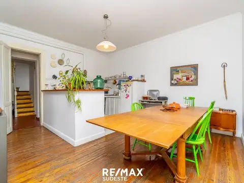 Casa 5 ambientes con 2 baños