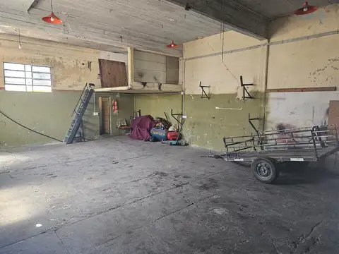 Depósito en Loma Hermosa 100 mts - Tres de Febrero