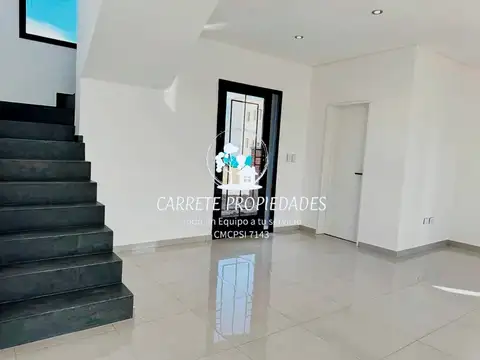 Casa en Venta en Pilar Del Este - Santa Sofia, USD 215.000