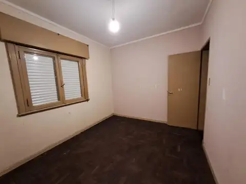 Venta: Casa funcional de 3 ambientes y patio.