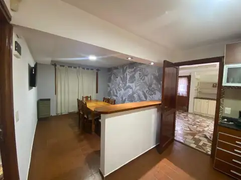 Casa en Alquiler Temporal con 1 cochera