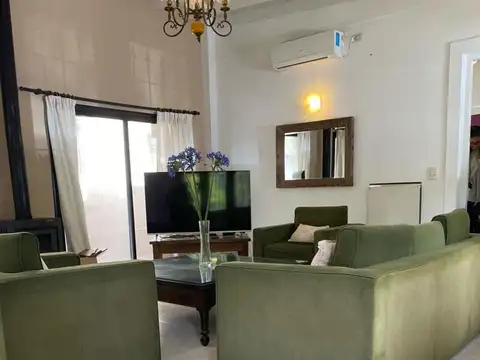 Casa en Alquiler en Luján, USD 1.800