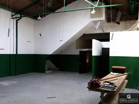 Galpón en alquiler de 340m2 ubicado en Villa del Parque