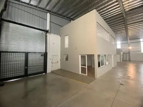 Galpon en Venta en San Carlos, USD 950.000