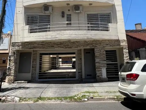 DEPARTAMENTO EN ALQUILER CON COCHERA