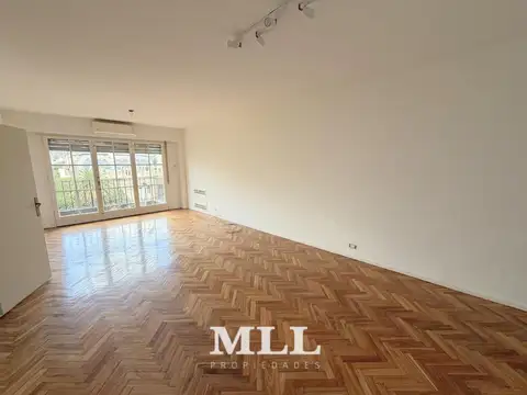 Juncal y Basavilbaso. Semipiso. 8 Piso. Muy Lindo. Contrafrente. Muy Luminoso.  Sup 130 m2.