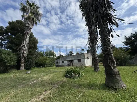 143 y 627 100, Piso 0