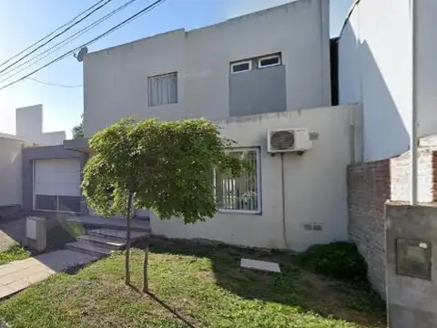 Casa en venta - 3 Dormitorios 1 Baño - 300Mts2 - Oro Verde, Entre Ríos