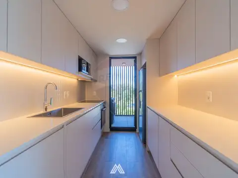 Venta apto 2 dormitorios parrillero Barrio Parques