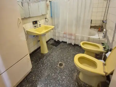 Casa 3 ambientes con 2 baños