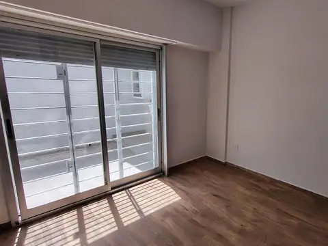 Depto Tipo Casa 2 ambientes con 2 baños