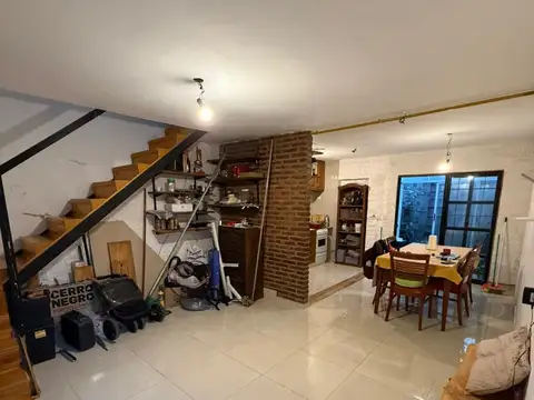 Casa pasillo de 2 dormitorio / Callao 1400 / Cochera