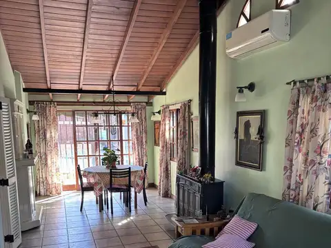 Casa 4 ambientes con 3 baños