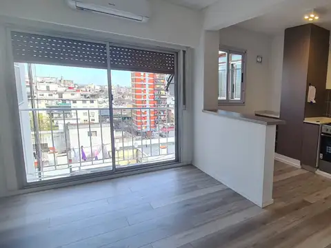 Av.Directorio 100, Piso 7