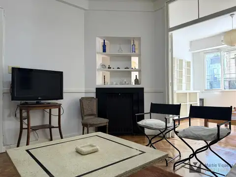 Departamento de 4 ambientes en edificio Racionalista. Paraguay y Pueyrredon