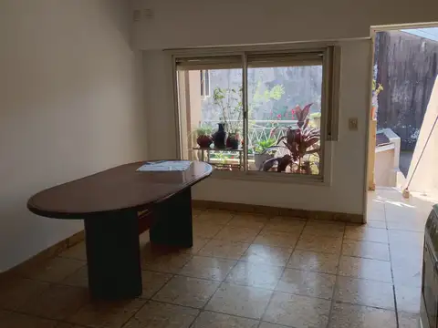 Depto Tipo Casa en Alquiler en Parque Cisneros, $ 980.000