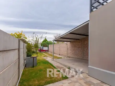 Depto Tipo Casa en Venta con 1 cocheras