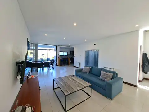Casa en Alquiler de 3 dormitorios