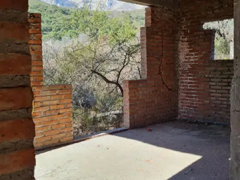 Venta de terreno + construcción en Las Rabonas