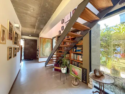 Venta de casa 5 ambientes en bella vista