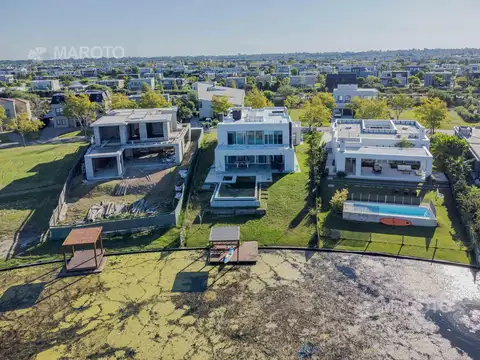 Casa en Alquiler en Puertos - Barrio Marinas, USD 3.400