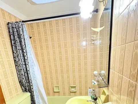 Venta casa 4 dormitorios con patio en Olivos