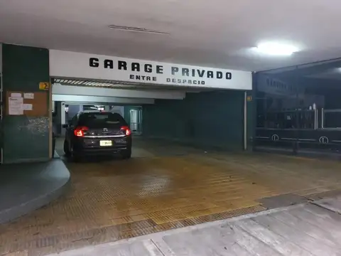 Cochera Fija. Excelente Ubicacion Riobamba y m. T. de Alvear