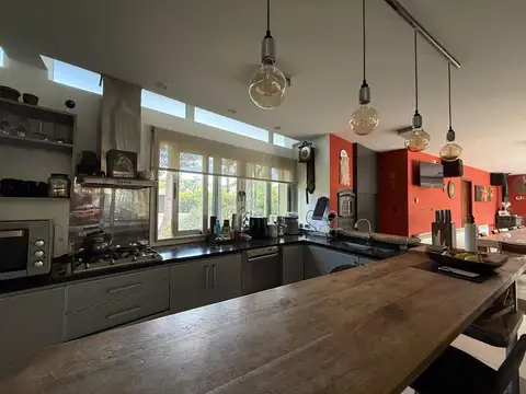 467 Y  148 CITY BELL