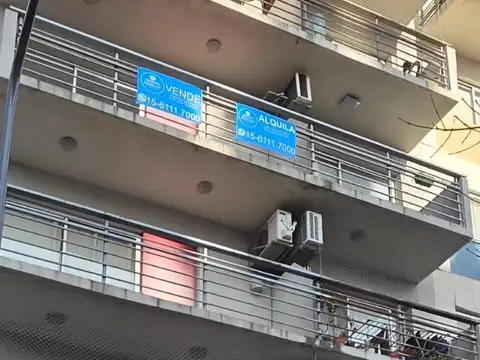 ALQUILER-2 AMBIENTES- APTO PROF.-FTE  BALCÓN- TERRAZA-PARRILLA-SUPER LUMINOSO