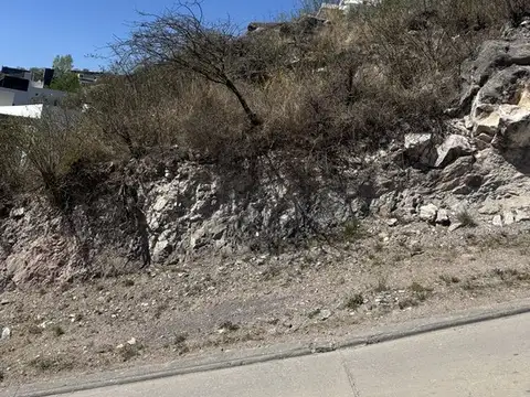 Venta Lote Country La Cuesta Zona Plaza con Increible Vista 827 m2